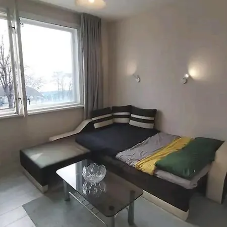 Séjour chez l'habitant Your - In Front Of The
