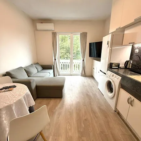 Your - In Front Of The Privat bolig