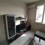 Rum i privatbostad Your - In Front Of The Varna