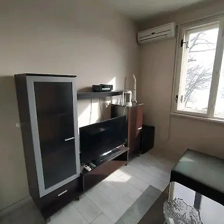 Pansiyon Your - In Front Of The Varna